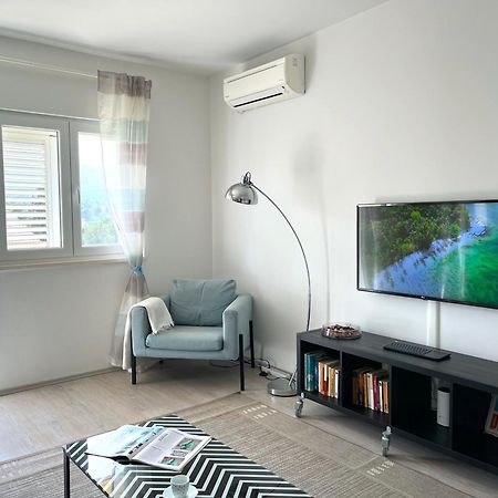 Apartments Sea & Sky Стари Град Екстериор снимка