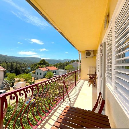 Apartments Sea & Sky Стари Град Екстериор снимка