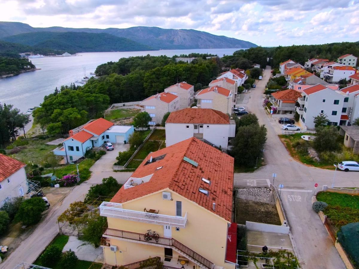Apartments Sea & Sky Стари Град Екстериор снимка