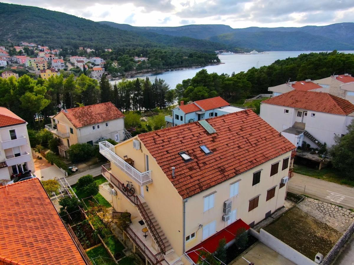 Apartments Sea & Sky Стари Град Екстериор снимка