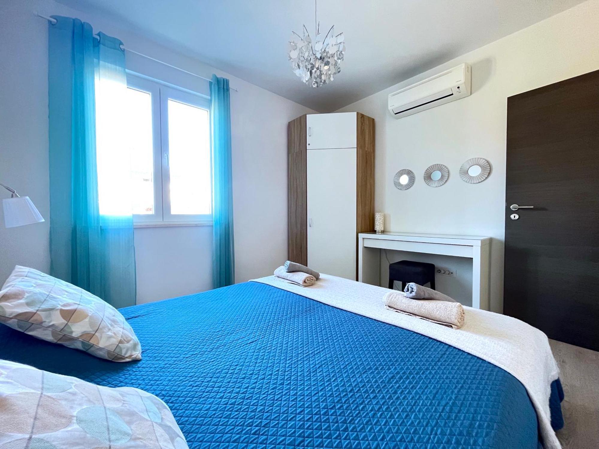 Apartments Sea & Sky Стари Град Стая снимка