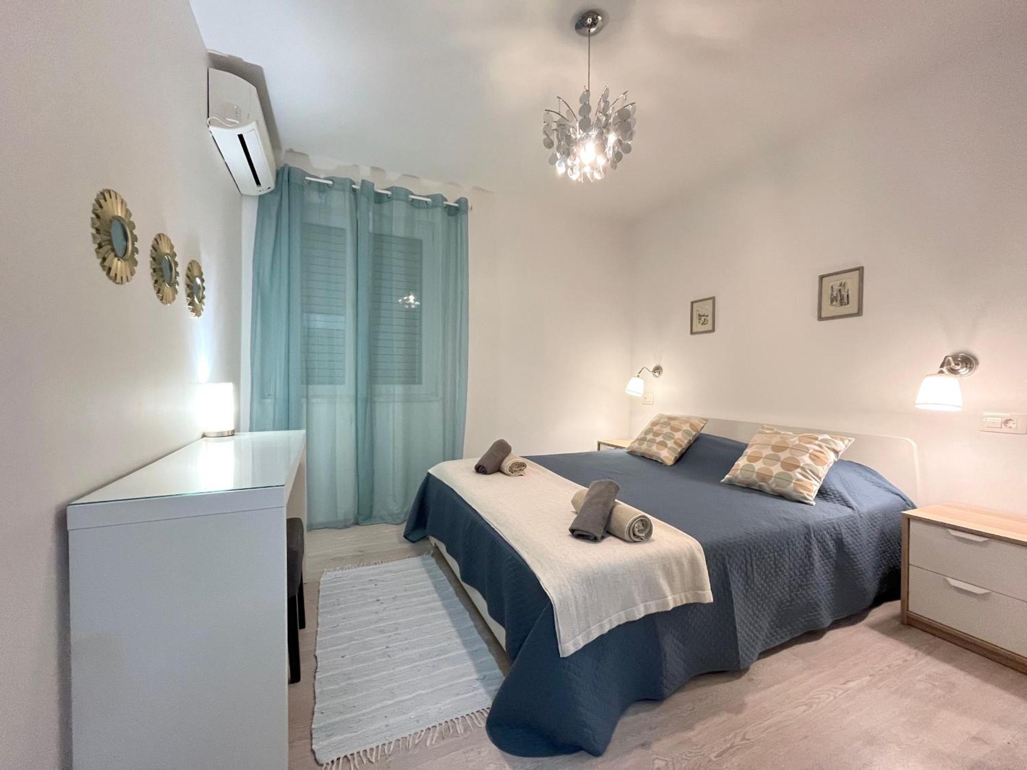 Apartments Sea & Sky Стари Град Стая снимка