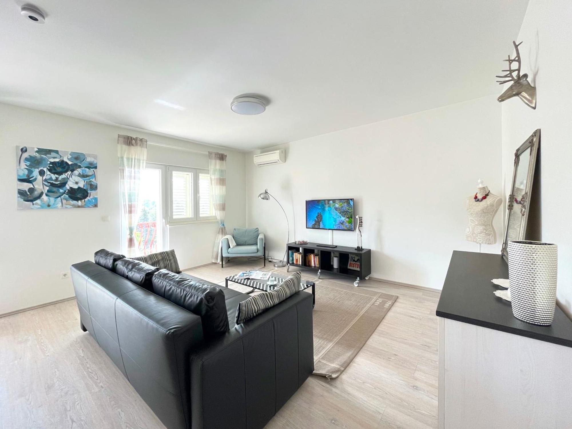 Apartments Sea & Sky Стари Град Екстериор снимка