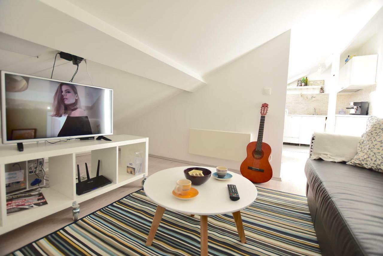 Apartments Sea & Sky Стари Град Екстериор снимка