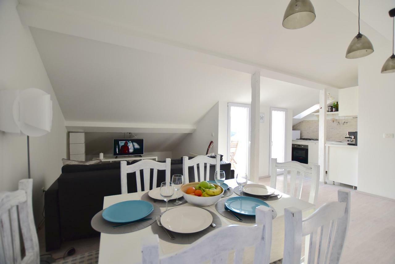 Apartments Sea & Sky Стари Град Екстериор снимка