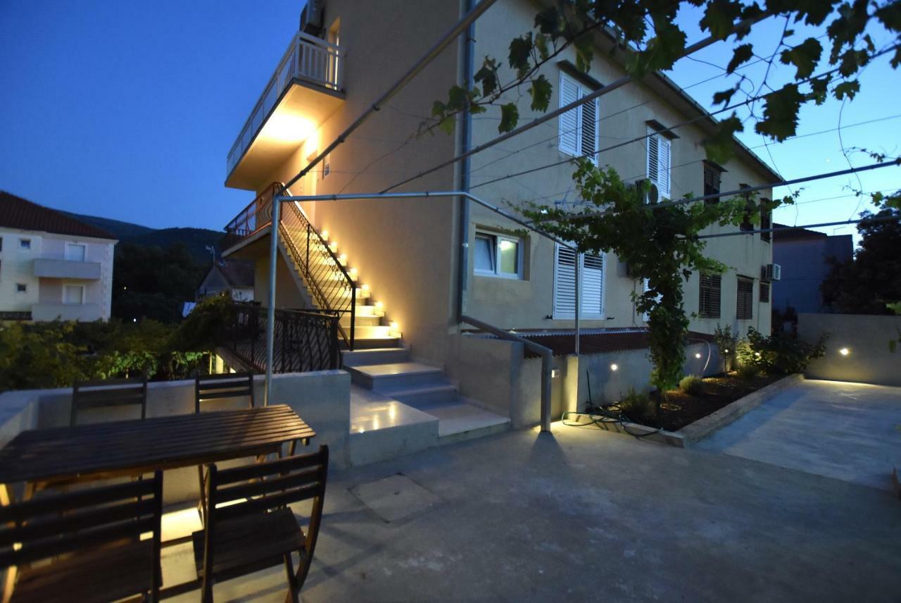 Apartments Sea & Sky Стари Град Екстериор снимка